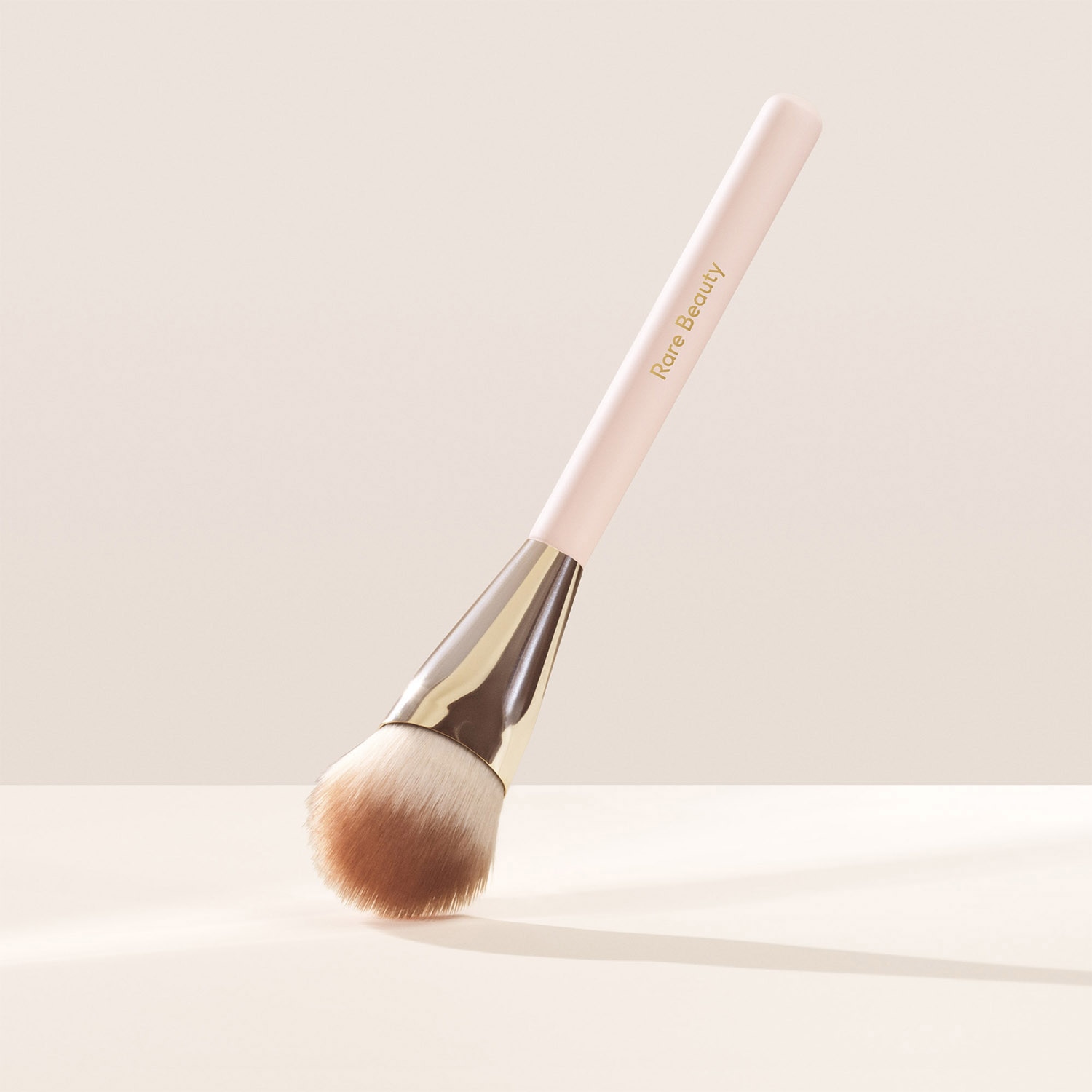 SOFT PINCH BLUSH BRUSH (BROCHA PARA RUBOR)